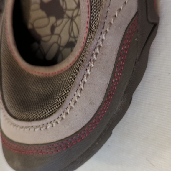 MERRELL Shoes - Picture 7 of 16